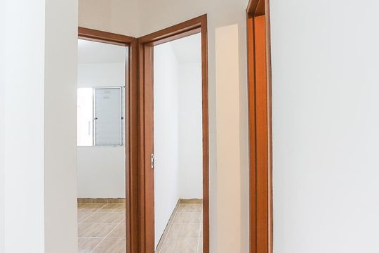 Corredor de apartamento para alugar com 2 quartos, 50m² em Padroeira, Osasco