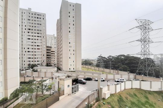 Vista do Quarto 1 de apartamento para alugar com 2 quartos, 42m² em Jardim Iris, São Paulo
