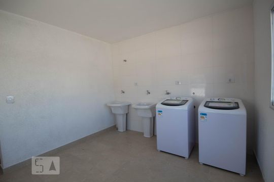 Lavanderia Compartilhada de kitnet/studio para alugar com 1 quarto, 23m² em Jardim Peri Peri, São Paulo