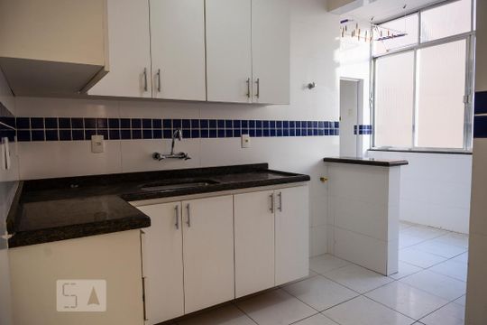 Cozinha e Área de Serviço de apartamento para alugar com 3 quartos, 230m² em Copacabana, Rio de Janeiro