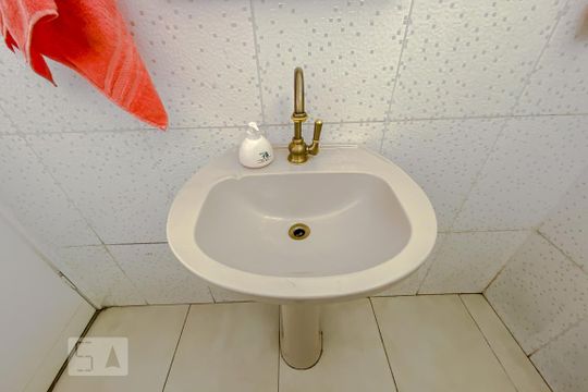 Detalhe Banheiro de casa à venda com 3 quartos, 215m² em Vila Oratorio, São Paulo