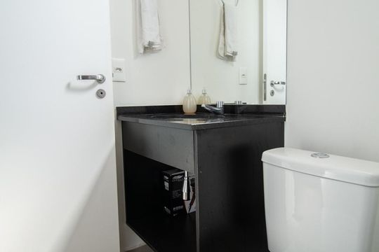 Banheiro de kitnet/studio à venda com 1 quarto, 15m² em Bom Retiro, São Paulo