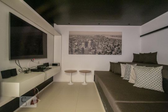 Sala Hometheater de kitnet/studio à venda com 1 quarto, 15m² em Bom Retiro, São Paulo