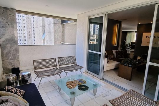 Sacada de apartamento para alugar com 4 quartos, 230m² em Lourdes, Belo Horizonte