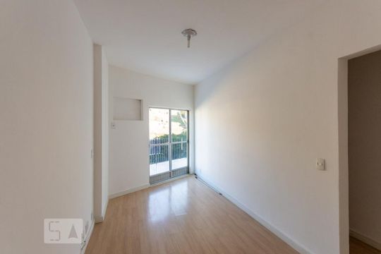 Sala de apartamento à venda com 2 quartos, 90m² em Grajau, Rio de Janeiro