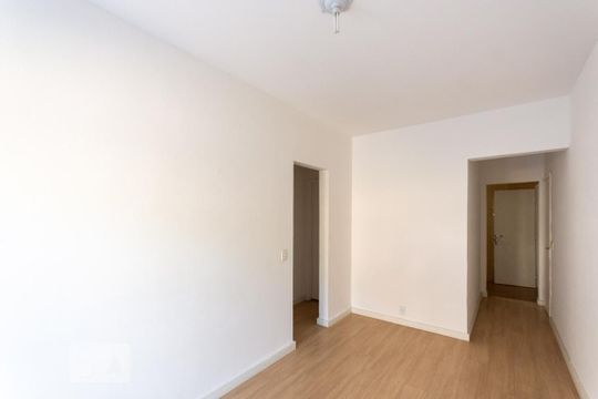 Sala de apartamento à venda com 2 quartos, 90m² em Grajau, Rio de Janeiro