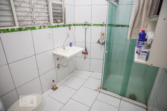 Banheiro de casa à venda com 8 quartos, 630m² em Pechincha, Rio de Janeiro