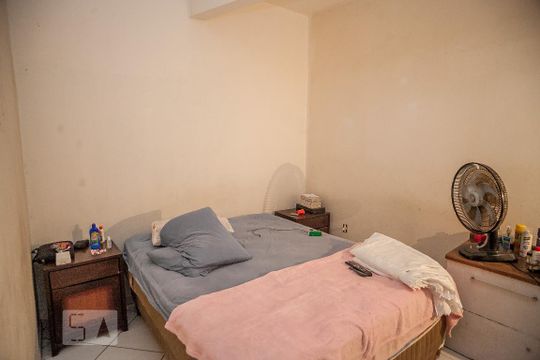 Quarto 1 de casa à venda com 8 quartos, 630m² em Pechincha, Rio de Janeiro