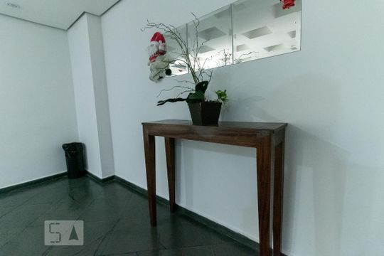 Hall de apartamento à venda com 2 quartos, 60m² em Vila Fachini, São Paulo