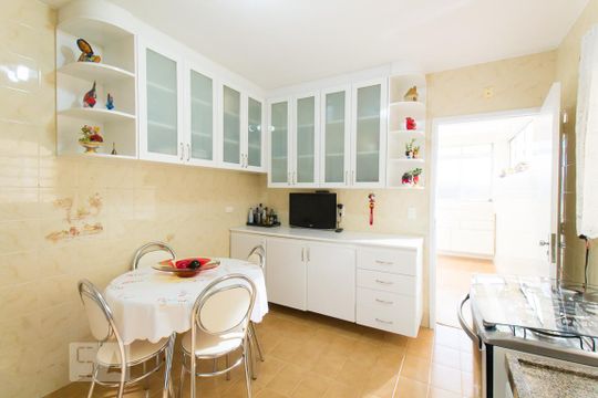 Cozinha de casa à venda com 3 quartos, 165m² em Vila Vera, São Paulo