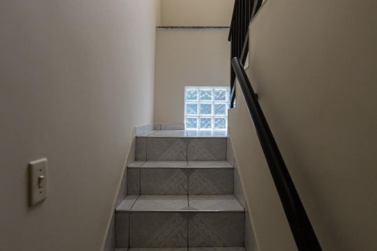 Escada de casa de condomínio à venda com 1 quarto, 90m² em Chácara Califórnia, São Paulo