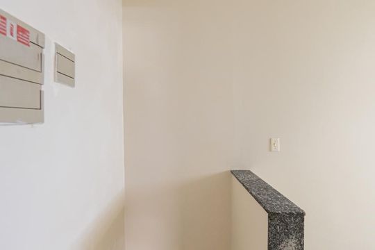 Escada de casa de condomínio à venda com 1 quarto, 90m² em Chácara Califórnia, São Paulo
