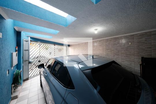 Garagem de casa para alugar com 3 quartos, 143m² em Parque Boturussu, São Paulo