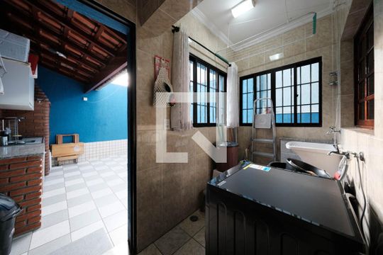 Área de Serviço de casa para alugar com 3 quartos, 143m² em Parque Boturussu, São Paulo