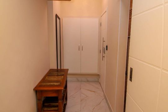 Corredor de kitnet/studio à venda com 1 quarto, 27m² em Glória, Rio de Janeiro
