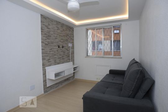 Sala de apartamento para alugar com 2 quartos, 80m² em Pechincha, Rio de Janeiro