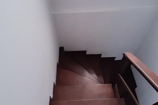 Escadas de casa à venda com 2 quartos, 130m² em Parque Sao Domingos, São Paulo