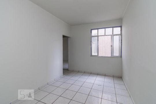 Apartamento para alugar com 1 quarto, 50m² em Olaria, Rio de Janeiro