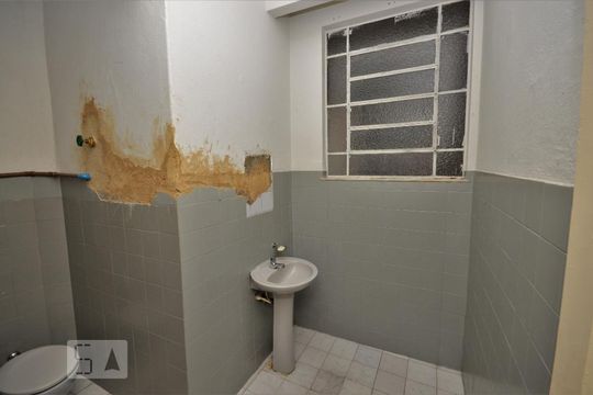 Banheiro Social de apartamento para alugar com 3 quartos, 116m² em Saúde, Rio de Janeiro