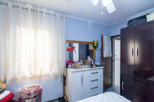 Suíte 1 de casa para alugar com 2 quartos, 380m² em Parque das Nações, Santo André