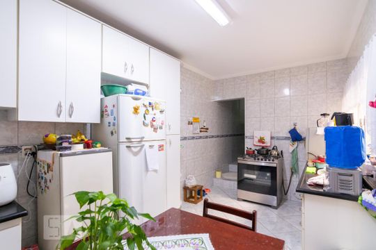 Cozinha de casa para alugar com 2 quartos, 380m² em Parque das Nações, Santo André