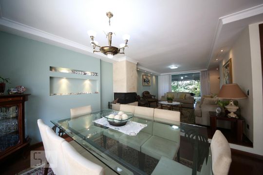 Sala de casa à venda com 3 quartos, 350m² em Brooklin Paulista, São Paulo