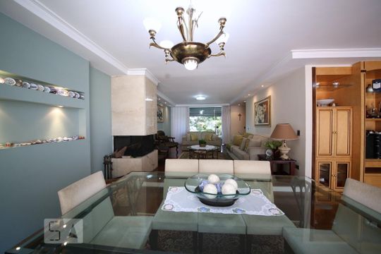 Sala de casa à venda com 3 quartos, 350m² em Brooklin Paulista, São Paulo