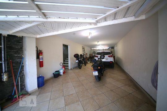 Garagem de casa à venda com 3 quartos, 350m² em Brooklin Paulista, São Paulo