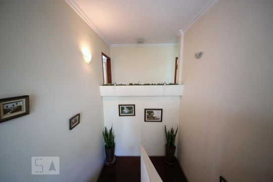 Corredor de casa à venda com 3 quartos, 350m² em Brooklin Paulista, São Paulo
