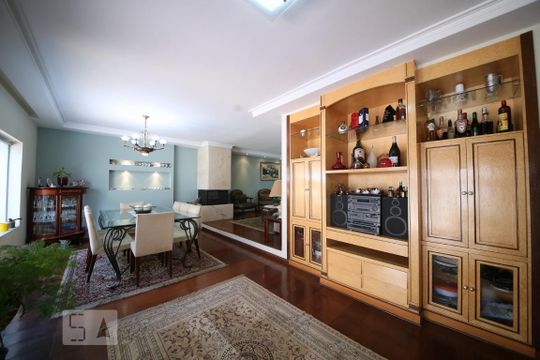 Sala de casa à venda com 3 quartos, 350m² em Brooklin Paulista, São Paulo