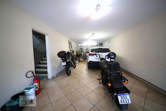 Garagem de casa à venda com 3 quartos, 350m² em Brooklin Paulista, São Paulo
