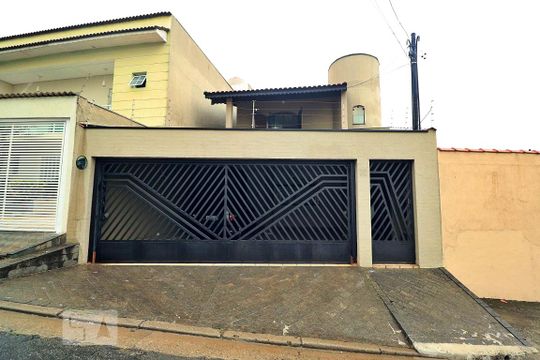 Fachada de casa à venda com 4 quartos, 300m² em Utinga, Santo André