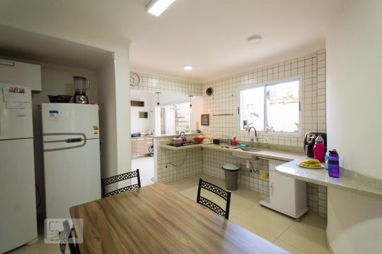 Cozinha de casa à venda com 5 quartos, 250m² em Vila Brasílio Machado, São Paulo