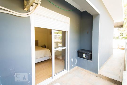 Varanda Suíte de casa à venda com 5 quartos, 250m² em Vila Brasílio Machado, São Paulo