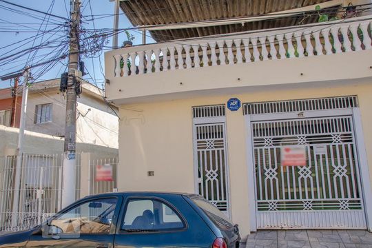 Fachada de casa à venda com 11 quartos, 375m² em Vila Carbone, São Paulo