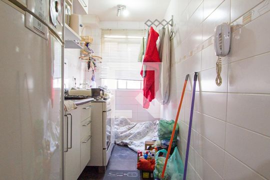 Cozinha de apartamento à venda com 2 quartos, 49m² em São Pedro, Osasco