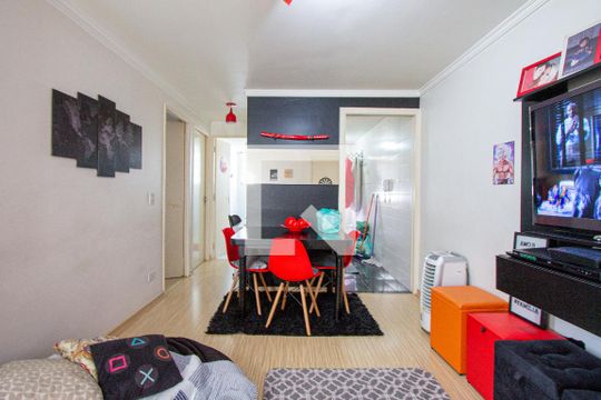 Apartamento à venda com 2 quartos, 49m² em São Pedro, Osasco