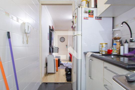 Cozinha de apartamento à venda com 2 quartos, 49m² em São Pedro, Osasco