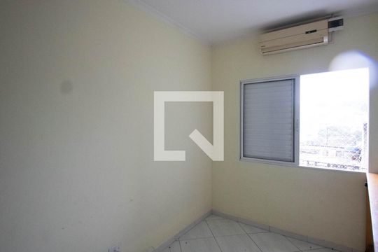 Quarto 2 de casa à venda com 2 quartos, 85m² em Parque Maria Domitila, São Paulo
