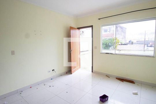 Casa à venda com 2 quartos, 85m² em Parque Maria Domitila, São Paulo