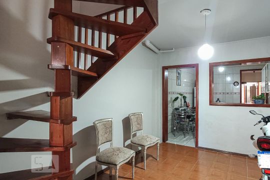 Sala de casa à venda com 4 quartos, 150m² em Menino Deus, Porto Alegre