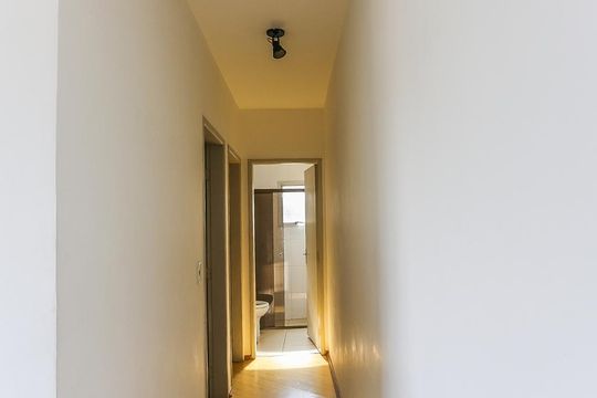 Corredor de apartamento à venda com 2 quartos, 59m² em Vila Indiana, São Paulo