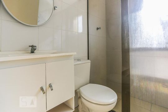 Banheiro de apartamento à venda com 2 quartos, 59m² em Vila Indiana, São Paulo