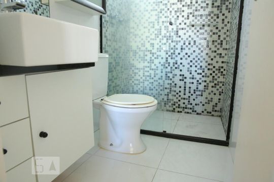 Banheiro de apartamento para alugar com 3 quartos, 65m² em Aclimação, São Paulo