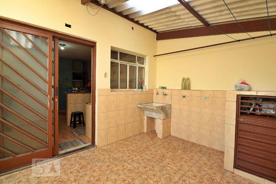 Área de Serviço de casa à venda com 3 quartos, 164m² em Vila Principe de Gales, Santo André