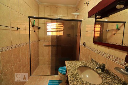 Banheiro de casa à venda com 3 quartos, 164m² em Vila Principe de Gales, Santo André