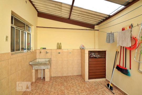 Área de Serviço de casa à venda com 3 quartos, 164m² em Vila Principe de Gales, Santo André