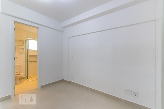 Quarto de kitnet/studio para alugar com 1 quarto, 45m² em Centro, Campinas