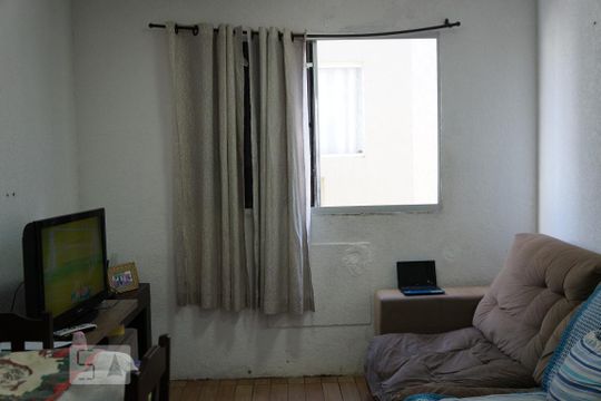 Sala de apartamento à venda com 2 quartos, 40m² em Cavalhada, Porto Alegre