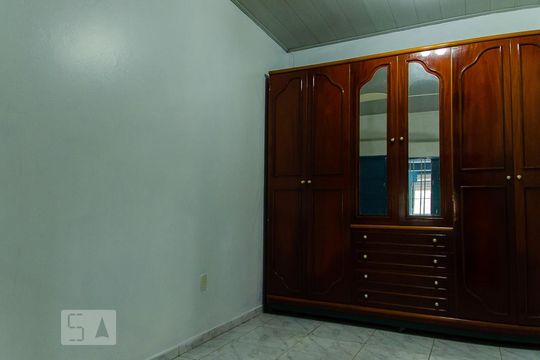 Quarto 1 Inferior de casa à venda com 3 quartos, 150m² em Rio Branco, Canoas